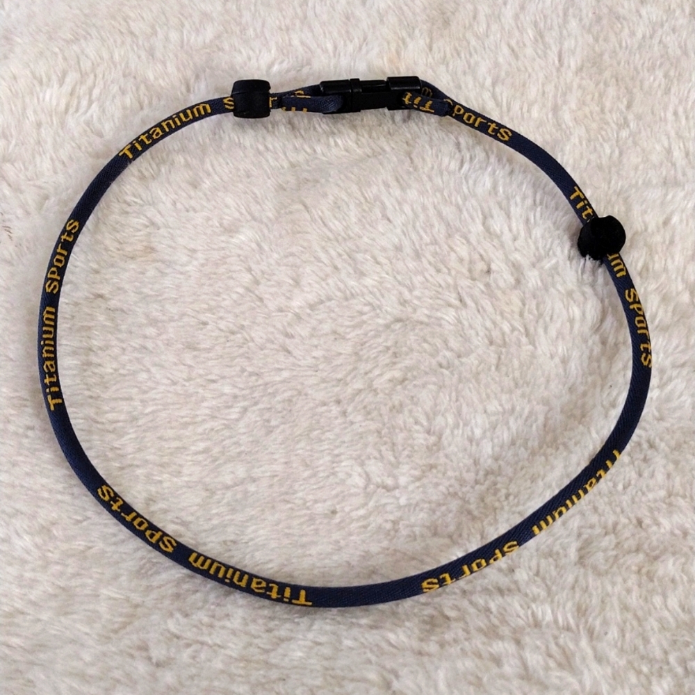 Sport Choker Necklaces Unisex Titanium athletic Magnetic Healt Blue Yell…